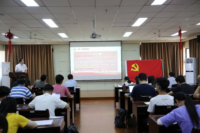 高校学生组织:青春绽放的舞台